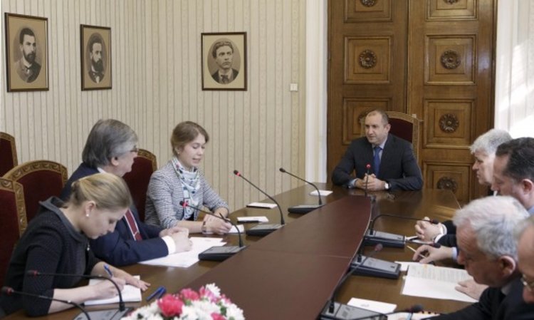 Президентът Радев се срещна с посланика на Русия