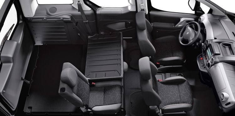 Peugeot представя електрическия ван Partner Tepee Electric 