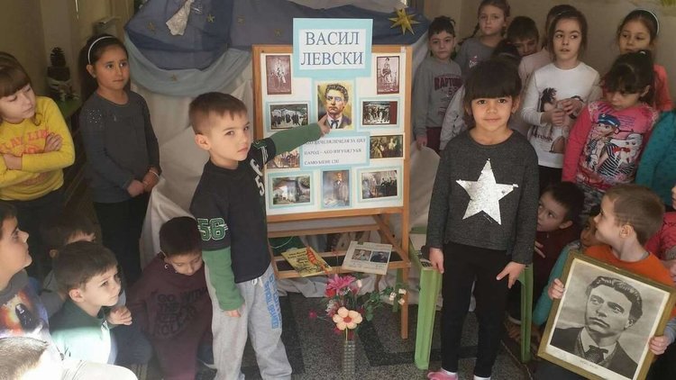 Почетоха Апостола на свободата в градина "Роза"