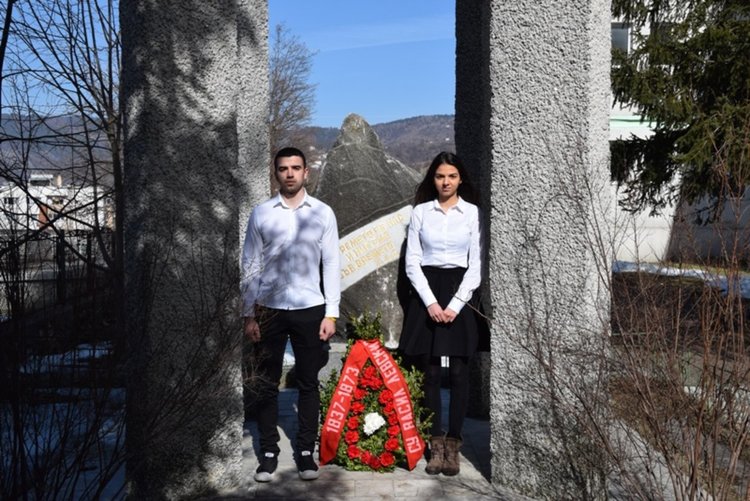 С едноминутно мълчание отбелязаха в Ардино 144 години от гибелта на Васил Левски