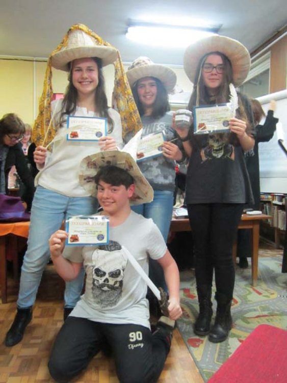 Магьосници и мъгъли в нощта на Хари Потър в библиотеката