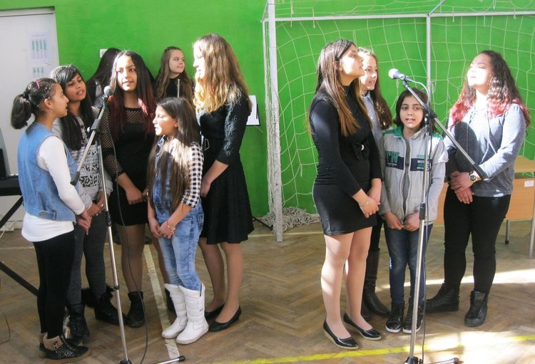 Патронен празник чества Средно училище "Васил Левски"