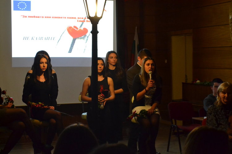  Стихове и класическа музика в помощ на Христина Стайкова