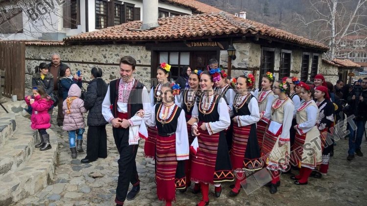 Винена магия в Златоград, за осма година "Трифониада" събра ценители и познавачи на вечната напитка