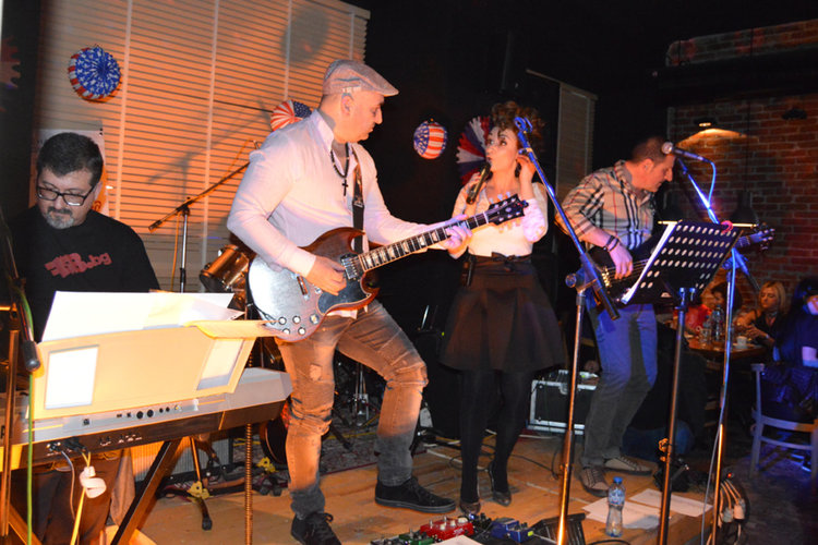 КЕФ Бенд взриви публиката с изпълнения на джаз-легендата Ела Фицджералд 