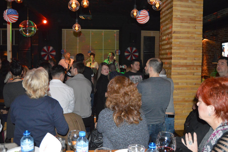 КЕФ Бенд взриви публиката с изпълнения на джаз-легендата Ела Фицджералд 