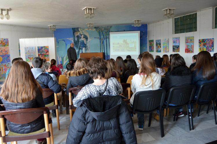 Георги Гачев даде напътствия на ученици как да се справят с вирусите и кибертормоза
