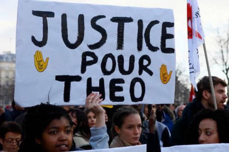 Двама ранени полицаи при антирасистките протести във Франция