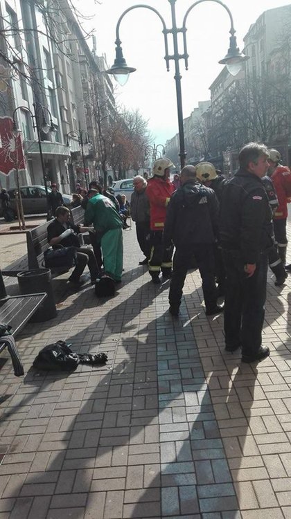 Мъж се самозапали на Витошка, спасиха го навреме