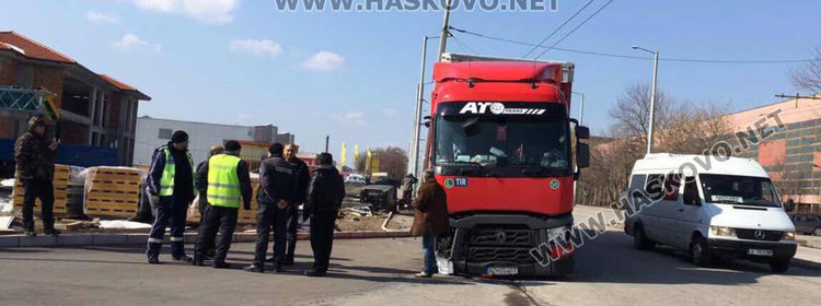 Катастрофа спря тролей 308 в Хасково