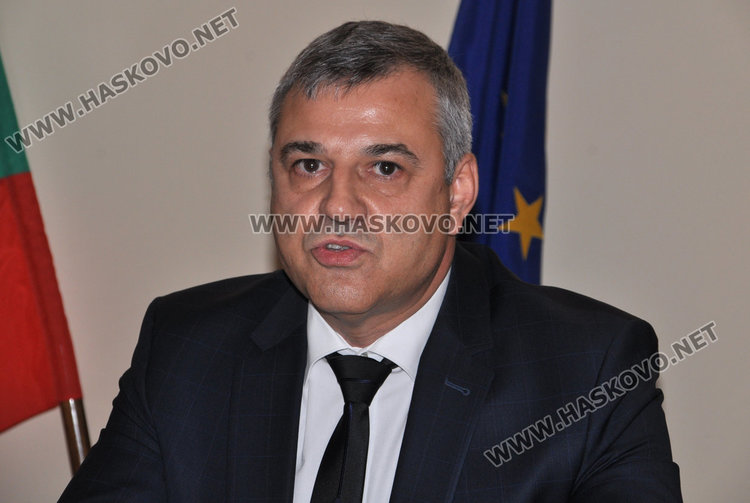 Минко Ангелов рестартира темата за палатков бежански лагер в Хасковска област