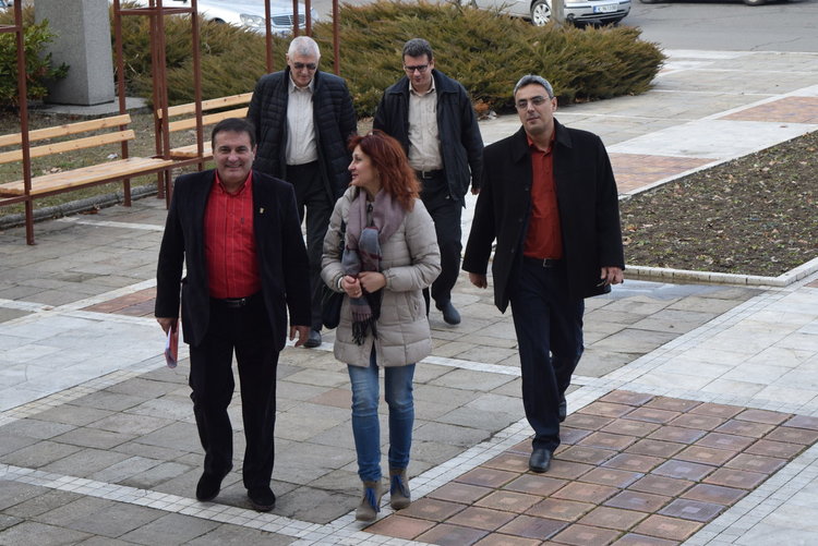 БСП регистрира листата си в Кърджали с благословията на Националния съвет