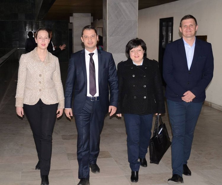 ГЕРБ се регистрира за участие в парламентаринте избори днес, снимка - пресслужба на ПП ГЕРБ