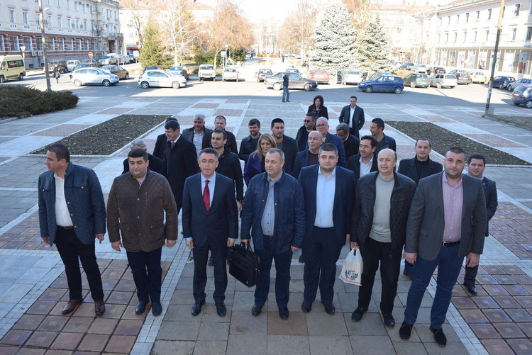 Изцяло обновена е листата на ДПС за нашия многомандатен район,търсен е баланс на етносите