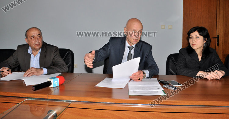 „Титан“ отнася 310 бона глоба за боклука, удръжки и за „Атастрой“