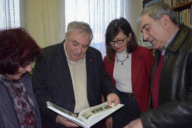 С фотосите на стария Кърджали