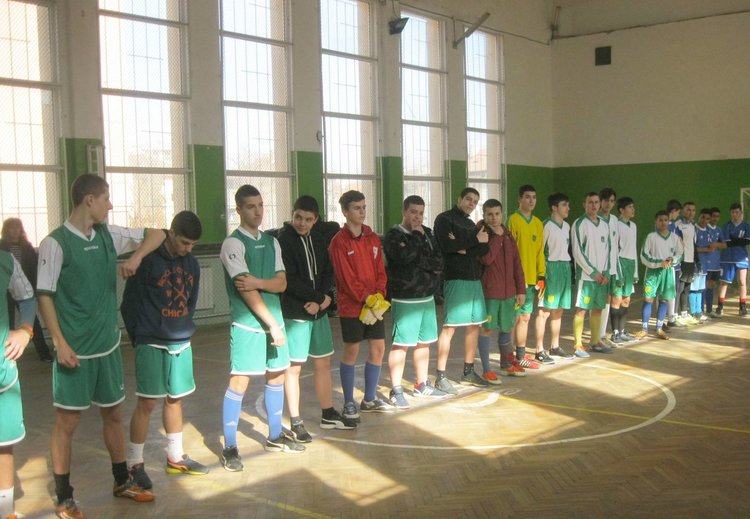 СУ "Васил Левски" - домакин на футболен турнир между пет училища