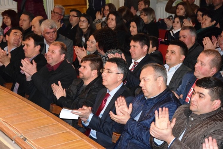 Празник в Кърджали за Международния ден на майчиния език