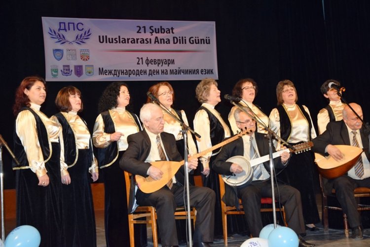 Празник в Кърджали за Международния ден на майчиния език