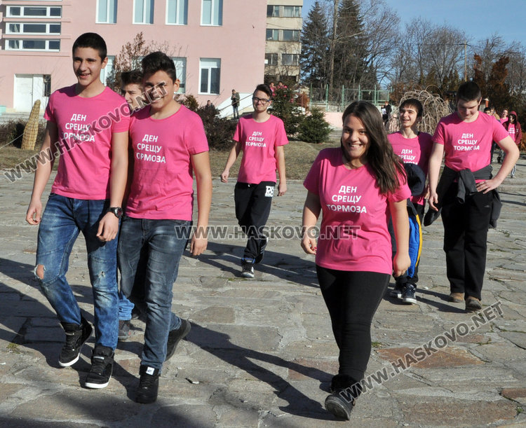 Жертва на насилие във всеки клас, гимназисти с послания срещу тормоза