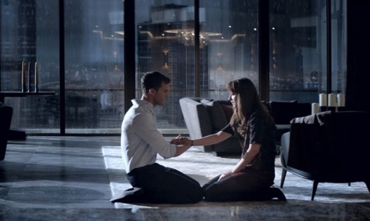 Българинът заложи на еротиката: "Петдесет нюанса" на върха