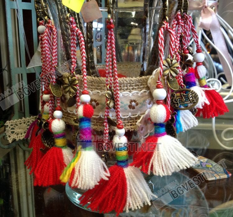 Мартенички-книгоразделител,една от красивите идеи на Елена