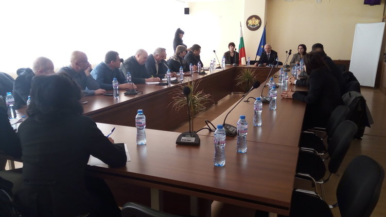 Ковачев забрани агитация в държавни и общински предприятия