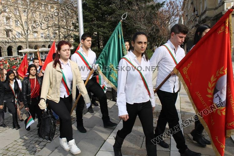 Видни историци изнасят урок пред димитровградски ученици за 3 март