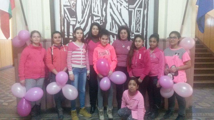 В Първомай отбелязват Деня на розовата фланелка