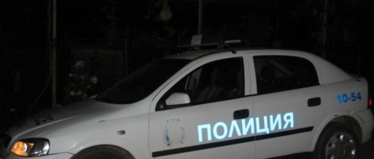 Разследват пожар на лек автомобил с газова уредба