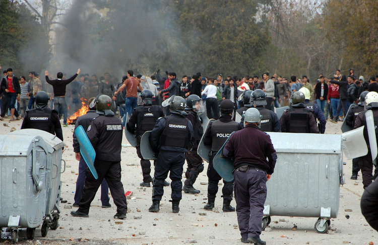 Дават на съд афганистанеца, запалил трибагреника в Харманли
