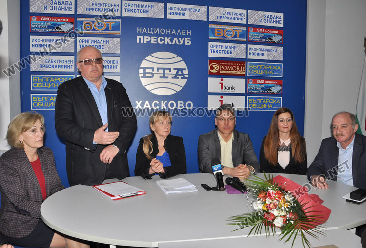 Елена Йончева ще брани Хасково от бежанците