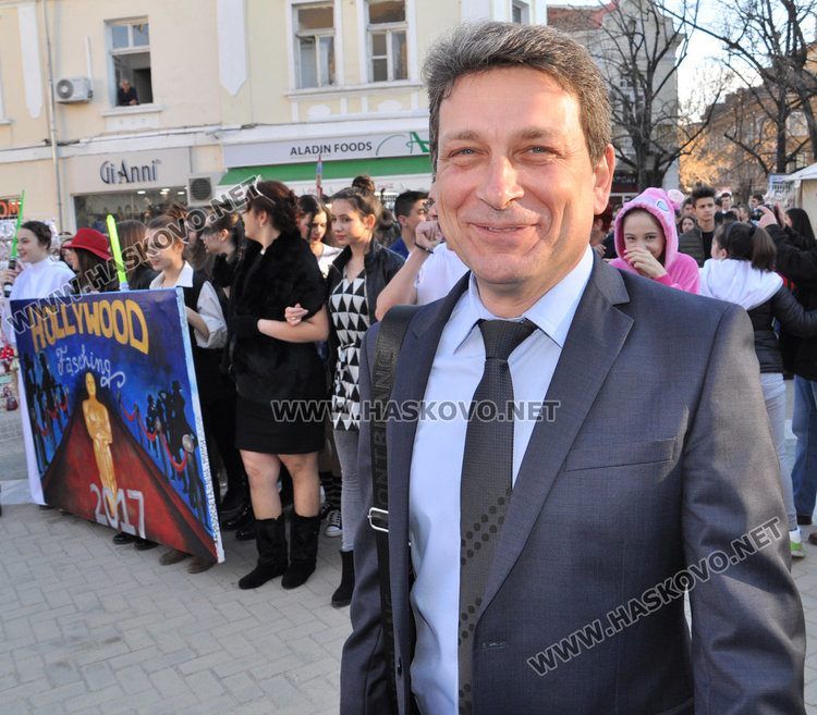 Президентът Тръмп и холивудски звезди в Хасково за фашинга на Езиковата