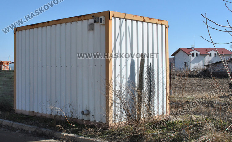 След бедствието в Бисер хората, останали без дом, живееха във фургони и някои от тях все още са в селото