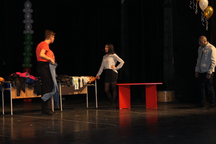 Славейковци раздадоха Даскеер-ите и събраха 1600 лева за лечението на Христина Стайкова