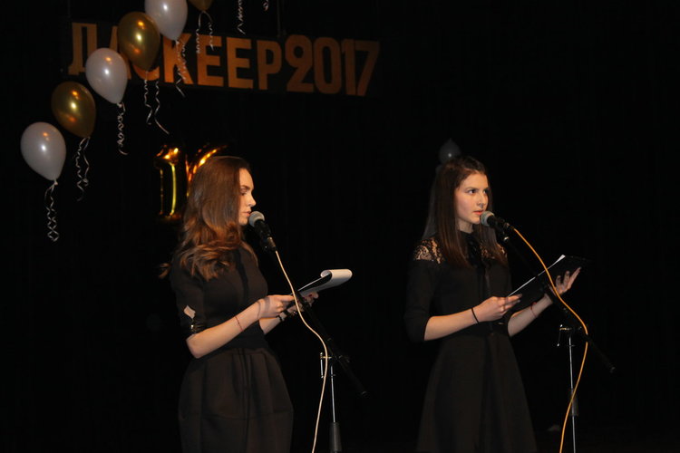 Славейковци раздадоха Даскеер-ите и събраха 1600 лева за лечението на Христина Стайкова