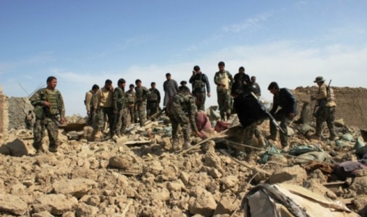 Атака на "Ислямска държава" уби 11 души в джамия