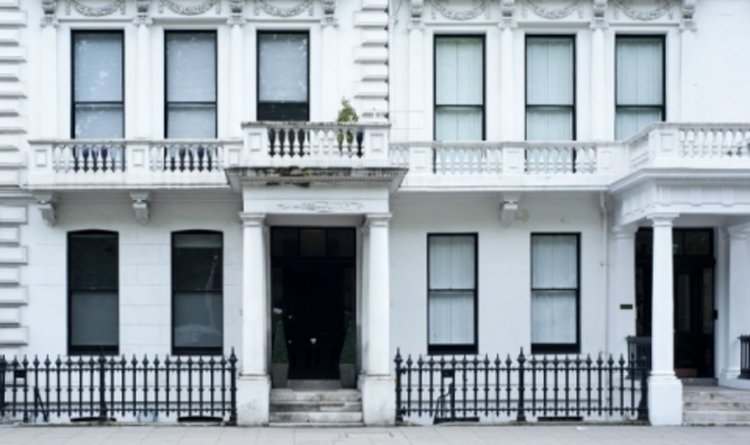 Документи на фондацията "Горбачов" в лондонско имение