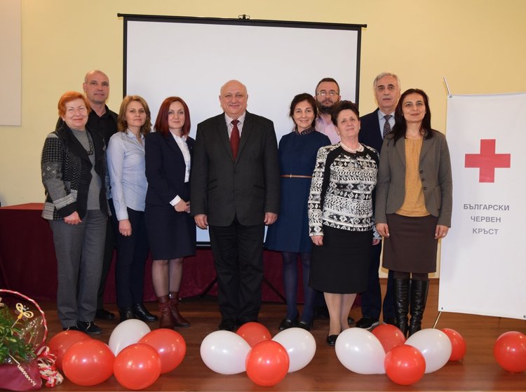 ОС на БЧК дари 500 лв. за лечението на Даниел от Ардино