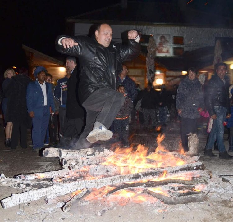 Сирни заговезни отбелязаха в димитровградското село Крепост