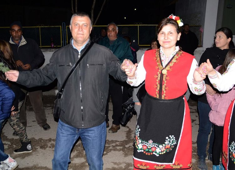 Сирни заговезни отбелязаха в димитровградското село Крепост