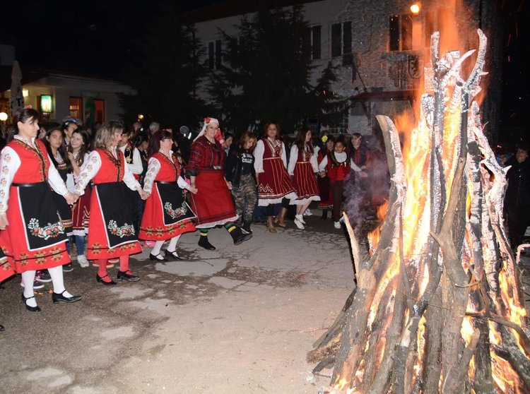 Сирни заговезни отбелязаха в димитровградското село Крепост