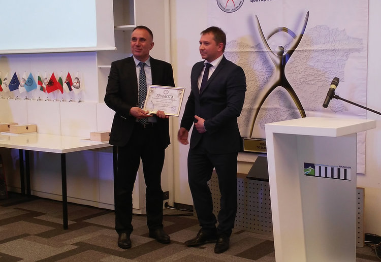 „Идеалфешън“ООД на Себахатин Гьокче  е сред призьорите на седмите Годишни награди по безопасност и здраве при работа
