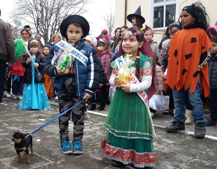 Кукери от Орехово гониха злите духове от Караджалово