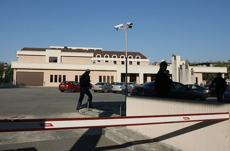 Привилегии: ВИП подсъдими с лични коли в двора на съда