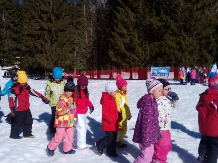 Над 400 деца се включиха в Зимно предизвикателство`2017, община Смолян наградена с плакет за организирането му