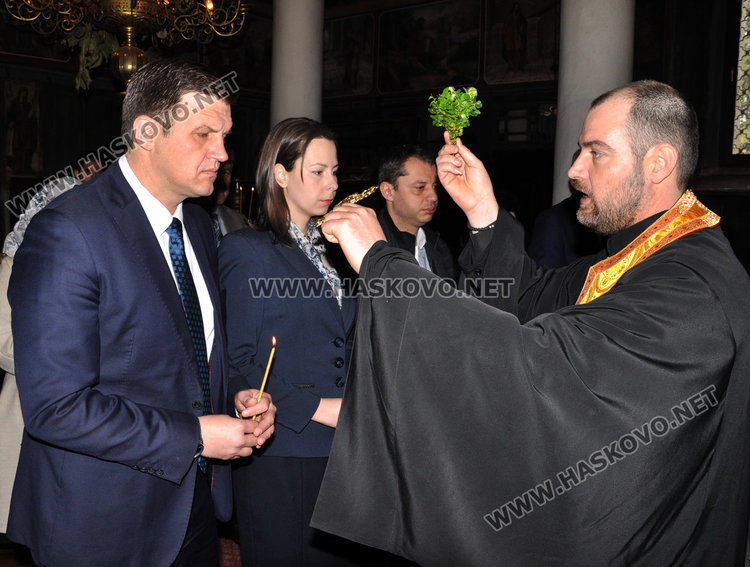 ГЕРБ Хасково стартира предизборната кампания с водосвет за успех