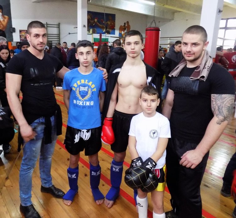 Димитровградският клуб "Фаворит" участва в спаринг турнир в Плевен