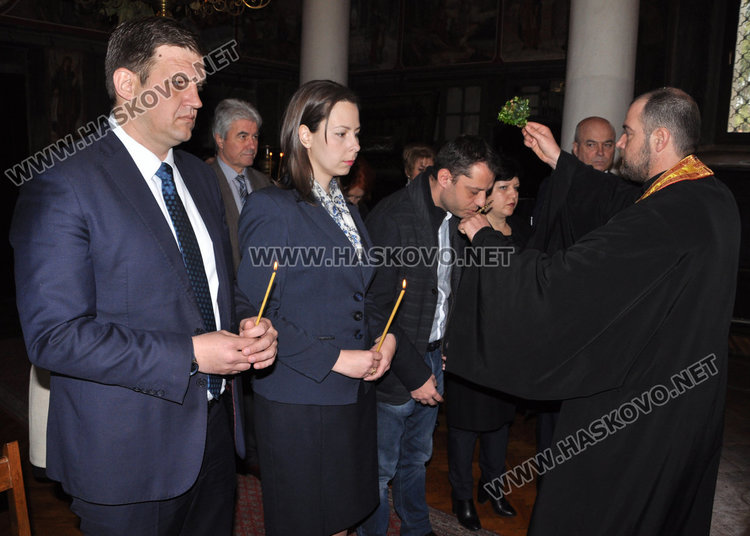 ГЕРБ Хасково стартира предизборната кампания с водосвет за успех