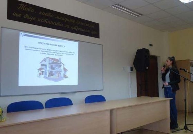 Оригинални бизнес идеи на алековци – плаващ нощен клуб и еко капсула